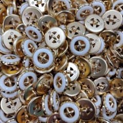 ボタン50個のサムネイル