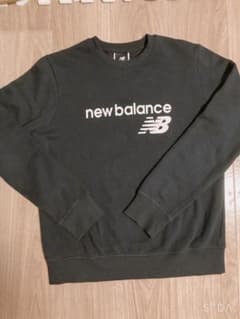 new balance ブラック スウェット Sのサムネイル