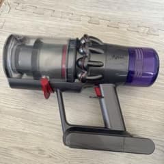 Dyson Dyson V11 fluffy 本体 ジャンク品 - メルカリ