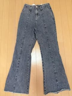 MURUAフレアデニムパンツ インディゴ カットオフ裾のサムネイル