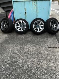 ハイエースタイヤホイールのサムネイル