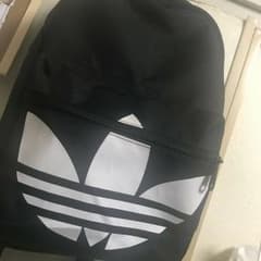 adidas リュックのサムネイル