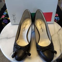 銀座かねまつ 黒パンプスのサムネイル