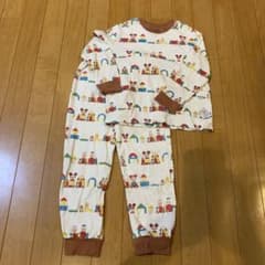 UNIQLO⭐︎ディズニー パジャマ⭐︎長袖⭐︎110のサムネイル