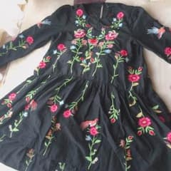 花柄刺繍ワンピースのサムネイル