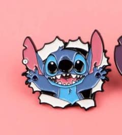 スティッチ　ピンバッジ【最終値下げ】 ディズニー スティッチ ピンバッジ キャスト限定品 - メルカリ