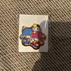 サンリオフェス2026 ピンバッジ キキララ リトルツインスターズ - メルカリ