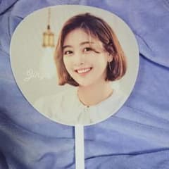TWICE  ジヒョ うちわのサムネイル