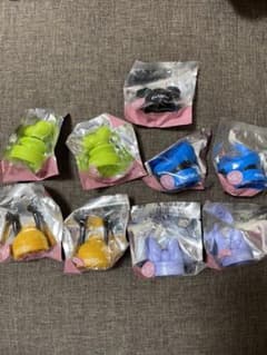 spinner様専用　エビアン　ディズニーデザインボトルキャップのサムネイル