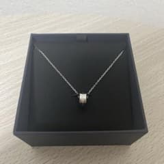 【正規品・未使用】DANIEL WELLINGTON ネックレス ボックス付きのサムネイル