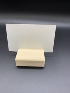 木製カードスタンドのサムネイル