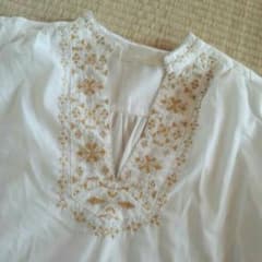 ジーナシス刺繍ブラウス♪のサムネイル