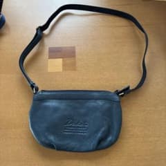 黒 レザー ショルダーバッグのサムネイル