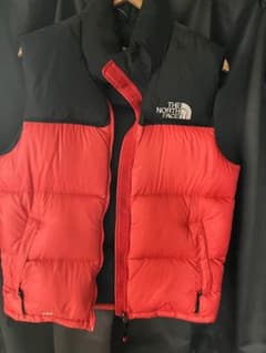 THE NORTH FACE ヌプシ ダウンベスト レッド ブラック