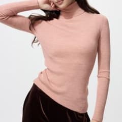 UNIQLO メリノリブタートルネックセーター ピンク ユニクロ Mのサムネイル