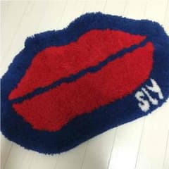 SLY リップ型ラグマットのサムネイル
