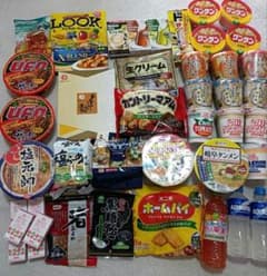 食品まとめ売り４３点！　詰め合わせ　フリーズドライ味噌汁、カップ麺など