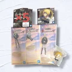 進撃の巨人 一番くじ アクリルスタンド アクリルチャーム 缶バッジ