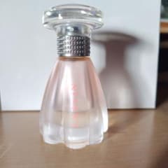 ランバン　モダンプリンセス　オーセンシュエル　女性用香水 30ml ボトル中古のサムネイル