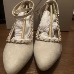 Noela チェーンストラップ パンプス ベージュ Mのサムネイル