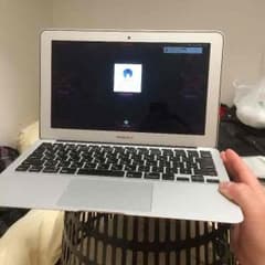 MacBook Airのサムネイル