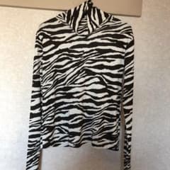 シールームリン　　トップスのサムネイル
