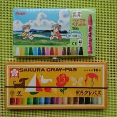 サクラクレパス、ぺんてるくれよんのセットのサムネイル