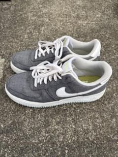 Nike AF1のサムネイル