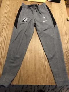 NIKE 日本未発売 NIKE  スウェットパンツ Lakersモデル未使用のサムネイル