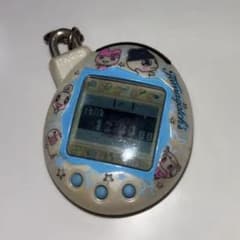 ふぁみりーイロイロ！ たまごっちプラス ユニクロver. 動作確認済　電池付きのサムネイル