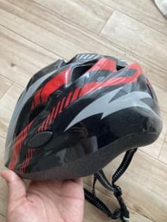 子供用ヘルメットのサムネイル