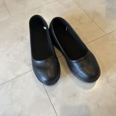 ブラック フラット シューズ ヒール 厚底 スーツ 仕事 靴のサムネイル
