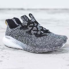 25.5 adidas Alpha bounce Aramis GFXのサムネイル