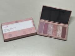 ETUDE Rose Bomb アイシャドウパレットのサムネイル