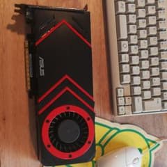 ASUS HD5870のサムネイル