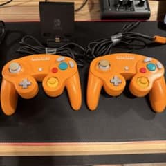 NINTENDO GAMECUBE コントローラー 2個 接続タップ付きのサムネイル