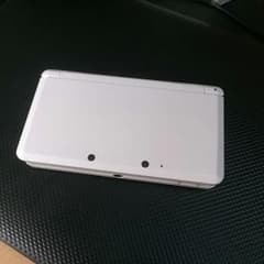 ニンテンドー 3DS ホワイトのサムネイル