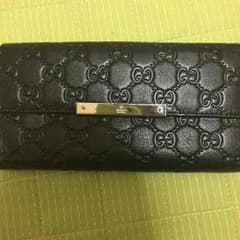 GUCCI財布のサムネイル