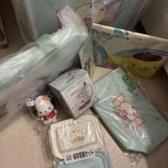 ピノピコ　ポチャッコ　サンリオキャリーケース バッグ マスコット計8点 ピノピコ様専用 ポチャッコ サンリオキャリーケース バッグ マスコット
