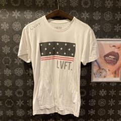 LVFT. LIVE FIT. Tシャツのサムネイル