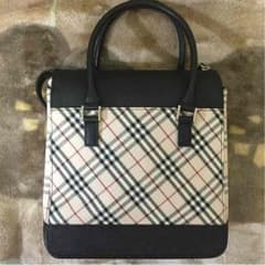 新品同様☆レア☆ お値下げしました バーバリーハンドバッグのサムネイル