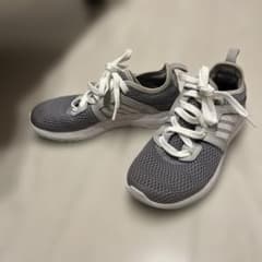 adidas ランニングシューズ　22㌢のサムネイル