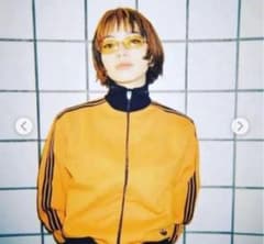 ！専用！adidasデッドストック　トラックジャケット　小松菜奈着用 adidas トラックジャケット デサント 4号 小松菜奈着用 色違い - メルカリ