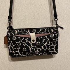 にやさま専用　Coachコーチ　アネモネ　ノア　ポップアップメッセンジャーのサムネイル