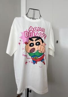 アクメドラビ　acme` de la vie　コラボTシャツ クレヨンしんちゃん