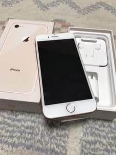 どんどん値下げiPhone8 Gold 64GB SIMロック解除済 利用制限◯のサムネイル