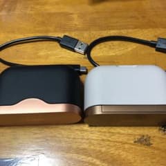 ソニー完全ワイヤレスイヤホン　黒と白の2個セットのサムネイル