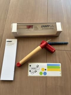 LAMY ラミー　万年筆 赤色 木製　子供用　未使用のサムネイル