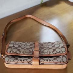 COACH コーチ ショルダーバッグのサムネイル