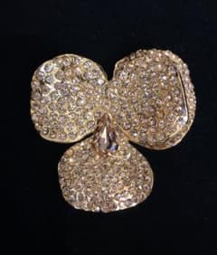 未使用★ランバン LANVIN ブローチ★レディース アクセサリー ゴールドのサムネイル